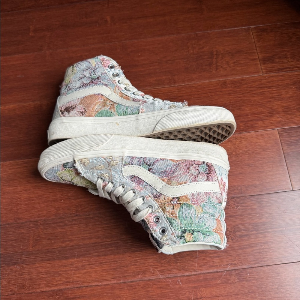 Vans High-Top Sneakers - Cream with Pastel Floral Tapestry